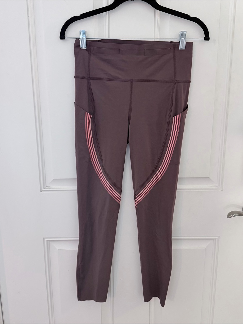Lululemon Speed Limit Crop 6 | Cherry Cola High Rise
